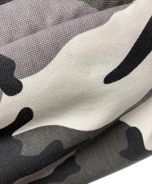 SUPREME（シュプリーム）SUPREME (シュプリーム) Backpack Snow Camo グレーの古着・服飾アイテム