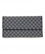 CELINEセリーヌ）の古着「長財布」｜グレー