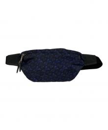 BURBERRY（バーバリー）の古着「TBモノグラム ベルトバッグ」｜ネイビー