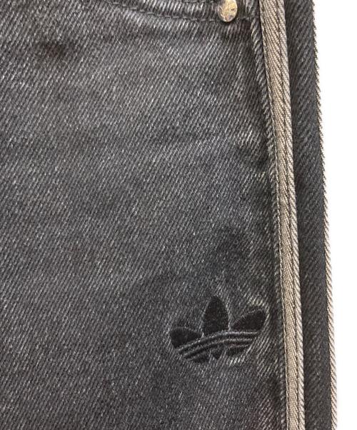 adidas（アディダス）adidas (アディダス) デニム ファイヤーバード パンツ ブラック サイズ:32の古着・服飾アイテム