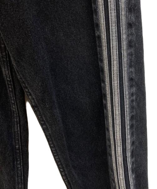 adidas（アディダス）adidas (アディダス) デニム ファイヤーバード パンツ ブラック サイズ:32の古着・服飾アイテム