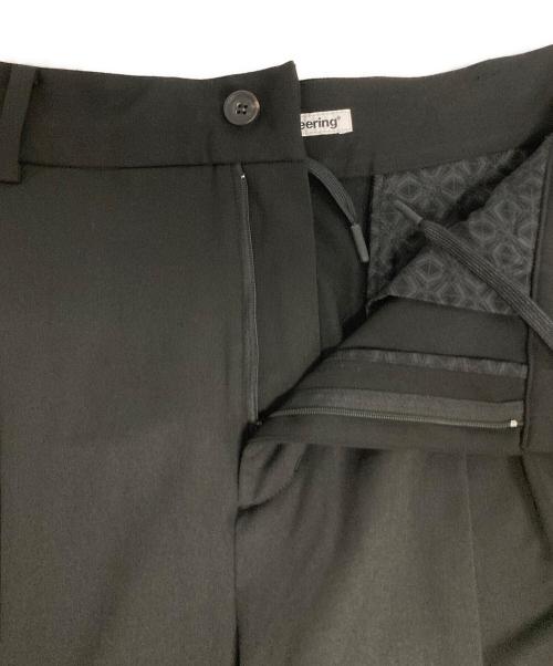 WHITE MOUNTAINEERING（ホワイトマウンテ二アニング）WHITE MOUNTAINEERING (ホワイトマウンテ二アニング) 2 TUCK PANTS ブラック サイズ:4の古着・服飾アイテム