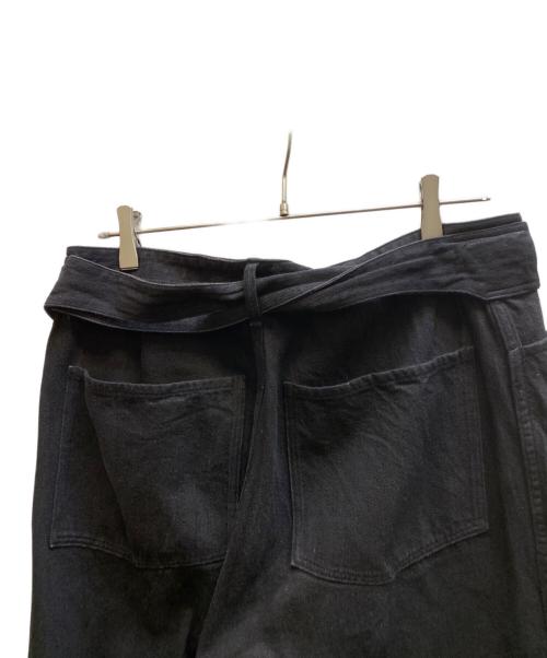COMOLI（コモリ）COMOLI (コモリ) デニム ベルテッドパンツ ブラック サイズ:2の古着・服飾アイテム