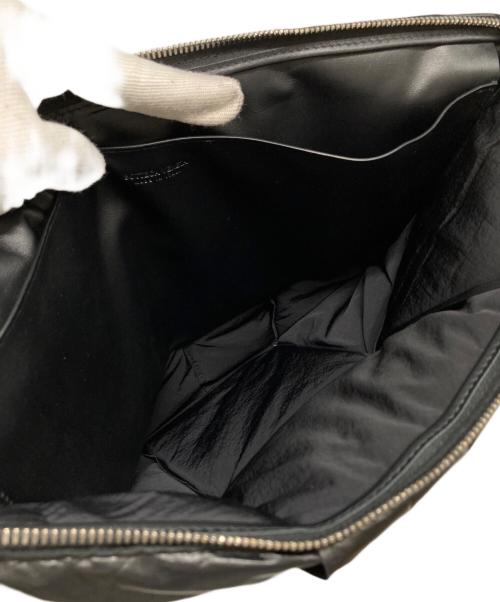 BOTTEGA VENETA（ボッテガベネタ）BOTTEGA VENETA (ボッテガベネタ) マキシイントレチャートクラッチバッグ ブラックの古着・服飾アイテム
