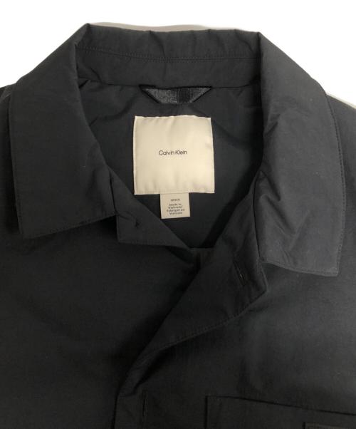 Calvin Klein（カルバンクライン）Calvin Klein (カルバンクライン) Crinkle Nylon Shirt Jacket / 40EM196 ブラック サイズ:Sの古着・服飾アイテム