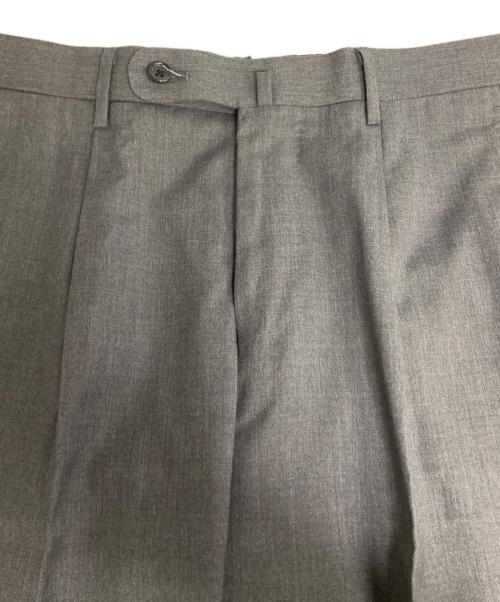 Brilla per il gusto（ブリッラ ペル イルグースト）Brilla per il gusto (ブリッラ ペル イルグースト) LORO PIANA FABRIC 1プリーツスラックス グレー サイズ:44の古着・服飾アイテム