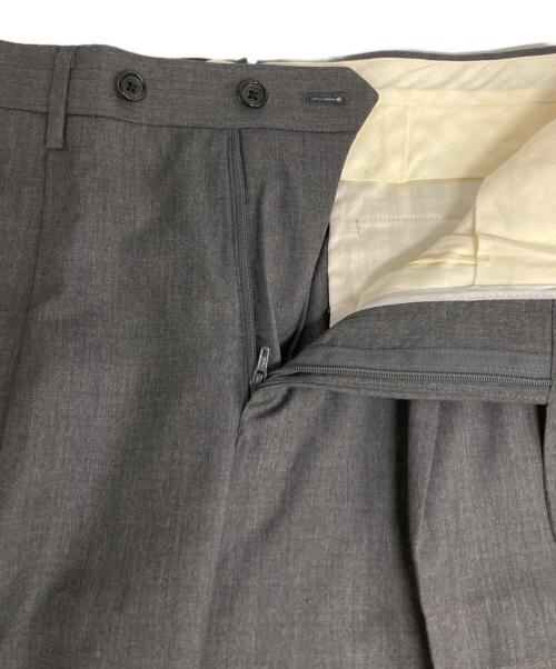 Brilla per il gusto（ブリッラ ペル イルグースト）Brilla per il gusto (ブリッラ ペル イルグースト) LORO PIANA FABRIC 1プリーツスラックス グレー サイズ:44の古着・服飾アイテム