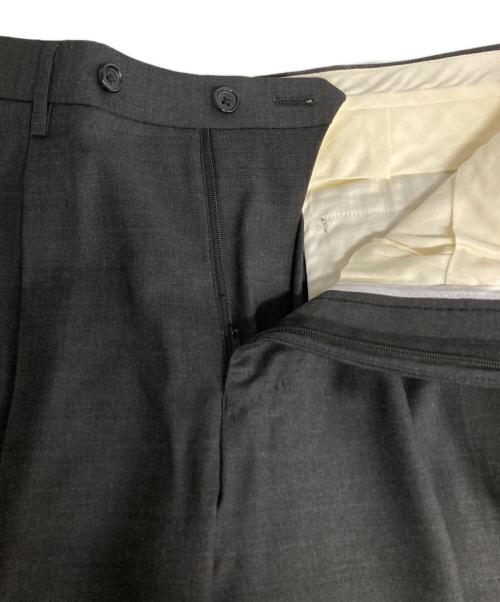 Brilla per il gusto（ブリッラ ペル イルグースト）Brilla per il gusto (ブリッラ ペル イルグースト) LORO PIANA FABRIC 1プリーツスラックス グレー サイズ:44の古着・服飾アイテム