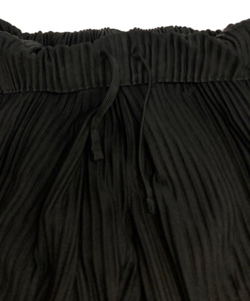 HOMME PLISSE ISSEY MIYAKE（オム プリッセ イッセイ ミヤケ）HOMME PLISSE ISSEY MIYAKE (オム プリッセ イッセイ ミヤケ) プリーツワイド袴パンツ ブラック サイズ:1の古着・服飾アイテム