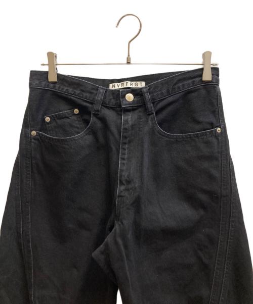 NVRFRGT（ネヴァーフォーゲット）NVRFRGT (ネヴァーフォーゲット) 3D TWISTED WIDE LEG JEANS/NF242P04A ブラック サイズ:1の古着・服飾アイテム