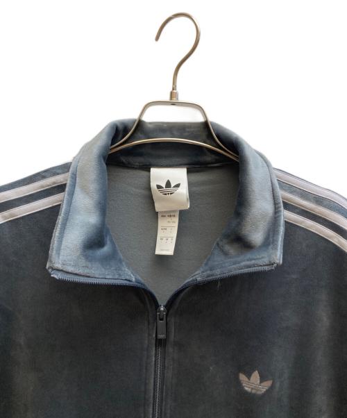 adidas Originals（アディダスオリジナル）adidas originals (アディダスオリジナル) FIREBIRD VELOUR TRACK TOP/KD9374 グレー サイズ:J XLの古着・服飾アイテム