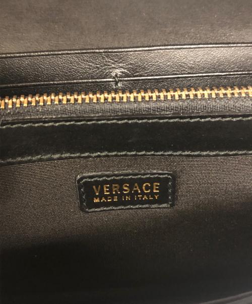 VERSACE（ヴェルサーチェ）VERSACE (ヴェルサーチェ) ロゴプリント長財布 ブラックの古着・服飾アイテム