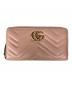 GUCCI（グッチ）の古着「ダブルGジップアラウンドウォレット/443123」｜ピンク
