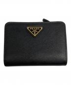 PRADAプラダ）の古着「サフィアーノトライアングル財布/1ML018」｜ブラック