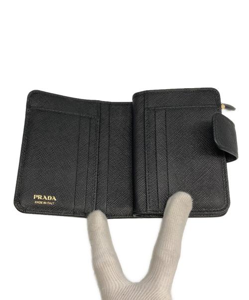 PRADA（プラダ）PRADA (プラダ) サフィアーノトライアングル財布/1ML018 ブラックの古着・服飾アイテム