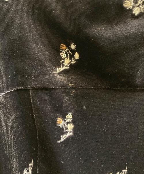 Lily Brown（リリーブラウン）Lily Brown (リリーブラウン) フラワーエンブロイダリースクエアネックベロアワンピース/LWCO244140 ブラウン サイズ:ONEの古着・服飾アイテム