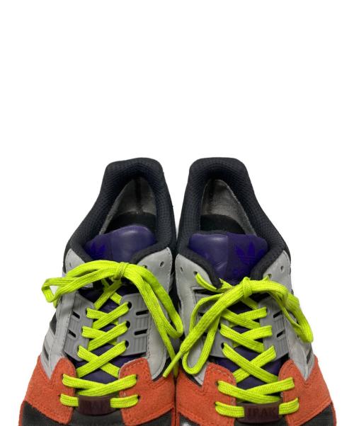 adidas（アディダス）adidas (アディダス) IRAK (アイラック) ZX 8000 IRAK Grey / FX0372 ブラック サイズ:28.0の古着・服飾アイテム
