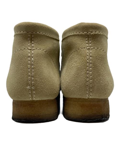 CLARKS（クラークス）CLARKS (クラークス) ワラビーブーツ ベージュ サイズ:26.5cmの古着・服飾アイテム
