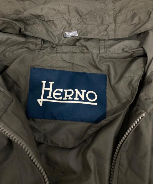HERNO（ヘルノ）HERNO (ヘルノ) ｳｫｰﾀｰﾚﾍﾟﾚﾝﾄﾗｲﾄｳｪｲﾄﾅｲﾛﾝﾌｰﾃﾞｨｰﾌﾞﾙｿﾞﾝ//GI000486U-12686-7745 カーキ サイズ:44の古着・服飾アイテム