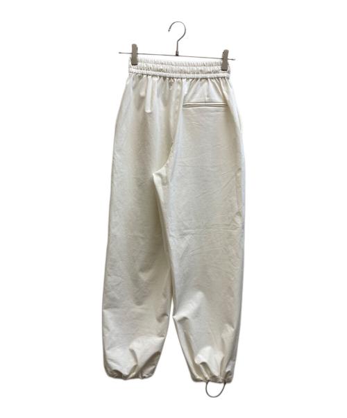 CLANE（クラネ）CLANE (クラネ) ベーシックタックパンツ / 18110-7202 ホワイトの古着・服飾アイテム