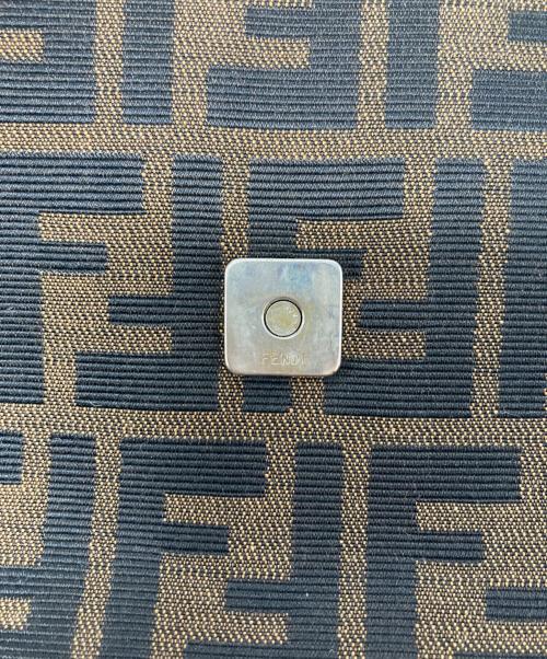 FENDI（フェンディ）FENDI (フェンディ) ズッカ柄ハンドバッグ/09158081001 ブラウン サイズ:-の古着・服飾アイテム