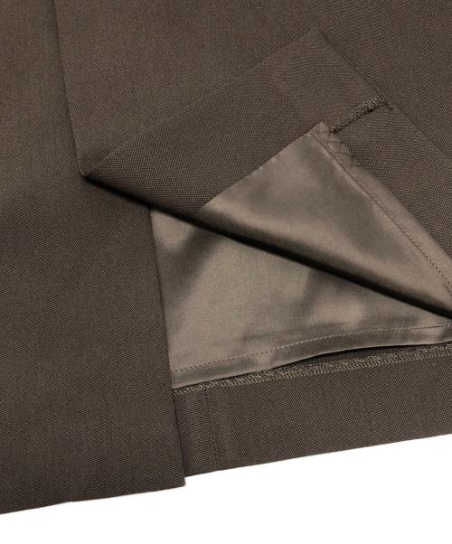 Noble（ノーブル）Noble (ノーブル) ストレートVネックワンピース ブラウン サイズ:36 未使用品の古着・服飾アイテム