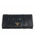 PRADA（プラダ）の古着「ギャザー長財布/1M1132」｜ブラック