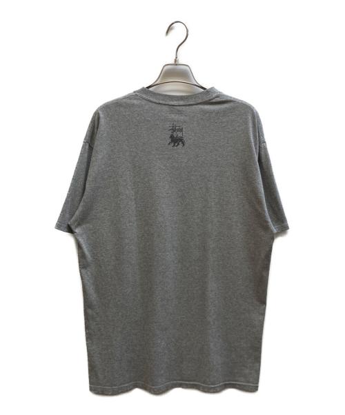 stussy（ステューシー）stussy (ステューシー) プリントTシャツ グレー サイズ:Lの古着・服飾アイテム