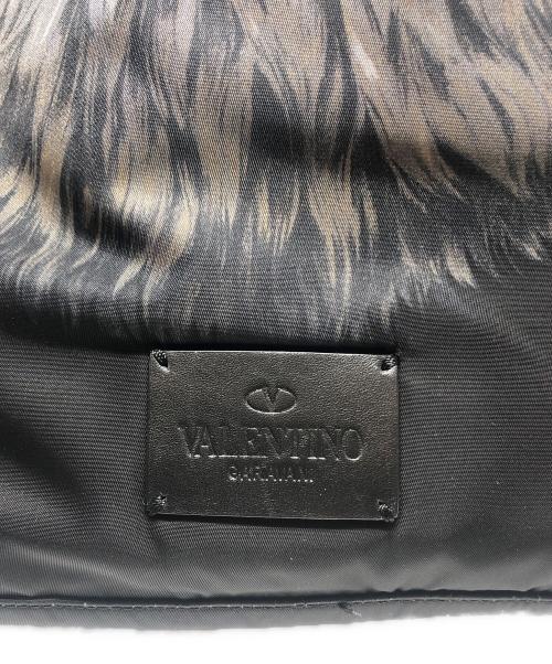 VALENTINO GARAVANI（ヴァレンティノ・ガラヴァーニ）VALENTINO GARAVANI (ヴァレンティノ・ガラヴァーニ) ウルフモチーフバックパック / BS-340NWL0 ブラックの古着・服飾アイテム