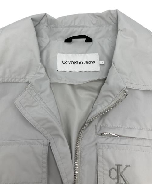 Calvin Klein Jeans（カルバンクラインジーンズ）Calvin Klein Jeans (カルバンクラインジーンズ) ジップジャケット /  J325507 グレー サイズ:Mの古着・服飾アイテム