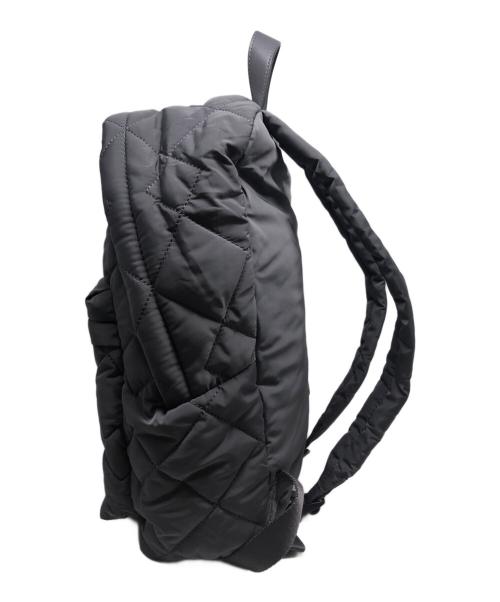 MARC JACOBS（マークジェイコブス）MARC JACOBS (マークジェイコブス) キルティングリュック / M0011321 グレーの古着・服飾アイテム