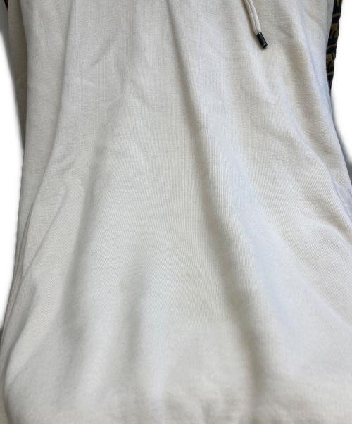 FENDI（フェンディ）FENDI (フェンディ) ズッカ柄テープラインパーカー / FY0870 A1EG アイボリー サイズ:52の古着・服飾アイテム