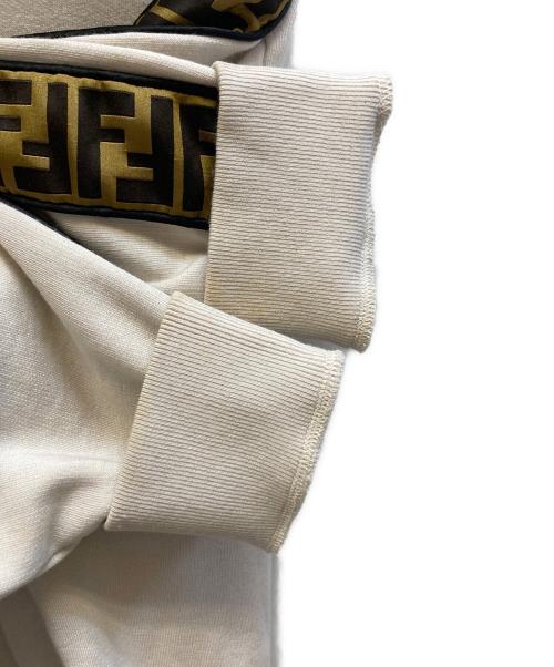 FENDI（フェンディ）FENDI (フェンディ) ズッカ柄テープラインパーカー / FY0870 A1EG アイボリー サイズ:52の古着・服飾アイテム