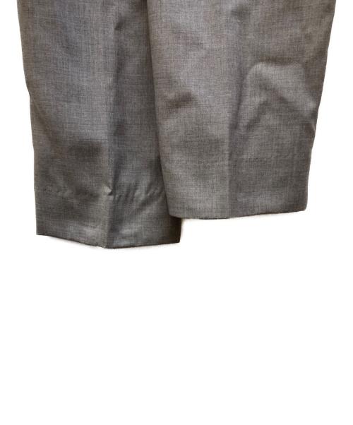 INCOTEX（インコテックス）INCOTEX (インコテックス) SLIM FIT SUPER100'sウールトロピカルソリッド1プリーツテーパードパンツ / 002X1 グレー サイズ:44の古着・服飾アイテム
