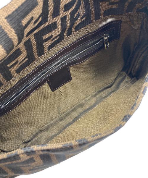 FENDI（フェンディ）FENDI (フェンディ) ズッカ柄ショルダーバッグ ブラウンの古着・服飾アイテム
