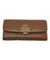 TORY BURCH（トリーバーチ）の古着「BRITTEN ENVELOPE WALLET」｜ブラウン