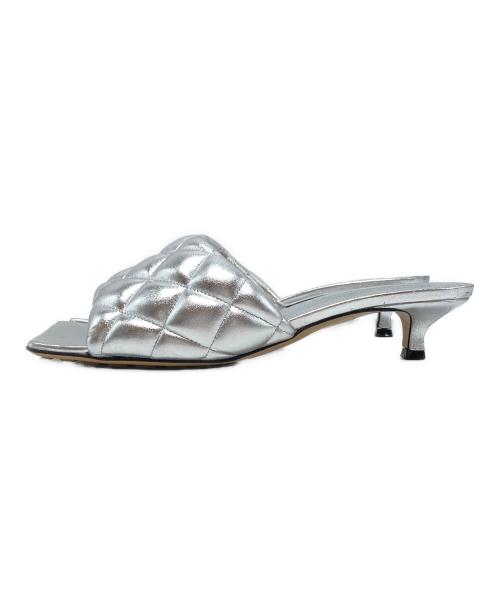 BOTTEGA VENETA（ボッテガベネタ）BOTTEGA VENETA (ボッテガベネタ) PADDED SANDALS / 729764 シルバー サイズ:36の古着・服飾アイテム