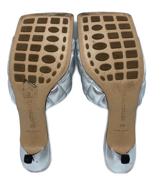 BOTTEGA VENETA（ボッテガベネタ）BOTTEGA VENETA (ボッテガベネタ) PADDED SANDALS / 729764 シルバー サイズ:36の古着・服飾アイテム