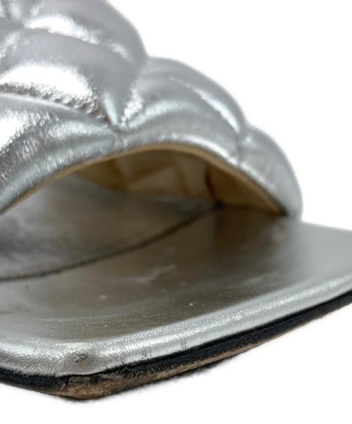 BOTTEGA VENETA（ボッテガベネタ）BOTTEGA VENETA (ボッテガベネタ) PADDED SANDALS / 729764 シルバー サイズ:36の古着・服飾アイテム