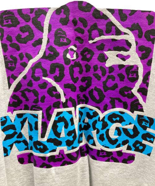 X-LARGE（エクストララージ）X-LARGE (エクストララージ) LEOPARD OG CREWNECK SWEAT / 101213012030 グレー サイズ:XLの古着・服飾アイテム