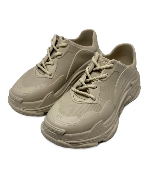 BALENCIAGA（バレンシアガ）BALENCIAGA (バレンシアガ) トリプルS モールド/754000 ベージュ サイズ:40の古着・服飾アイテム