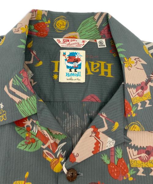 Sun Surf（サンサーフ）Sun Surf (サンサーフ) COTTON SEERSUCKER OPEN SHIRT “TRIP TO HAWAII”/SS39537 ブラック サイズ:XL 未使用品の古着・服飾アイテム