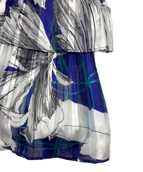 Sov.（ソブ）Sov. (ソブ) フラワーシフォンサテンティアードスカート/0302-351-241A ブルー サイズ:36の古着・服飾アイテム