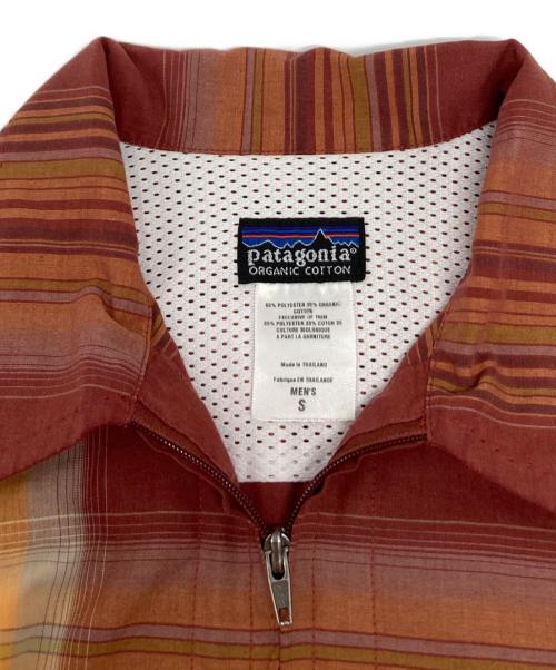 Patagonia（パタゴニア）Patagonia (パタゴニア) リズム サイドバーンシャツ/20772S6 レッド サイズ:Sの古着・服飾アイテム