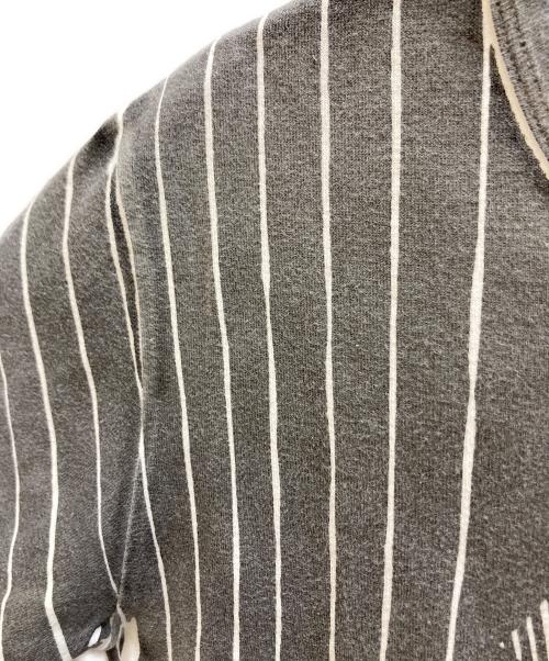 Vivienne Westwood man（ヴィヴィアン ウェストウッド マン）Vivienne Westwood man (ヴィヴィアン ウェストウッド マン) スカルTシャツ グレー×ホワイト サイズ:46の古着・服飾アイテム