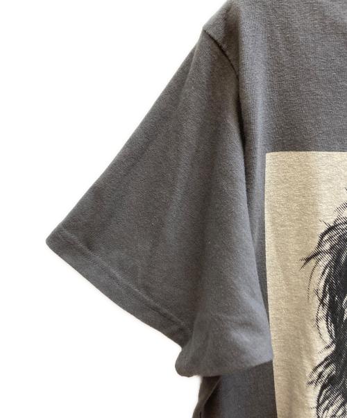 Hysteric Glamour（ヒステリックグラマー）Hysteric Glamour (ヒステリックグラマー) DENNIS MORRIS / JOHN IN JAMAICA Tシャツ / 02251CT15 グレー サイズ:Mの古着・服飾アイテム