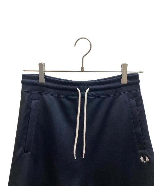 FRED PERRY（フレッドペリー）FRED PERRY (フレッドペリー) スカート / F8538 ネイビー サイズ:UK8の古着・服飾アイテム