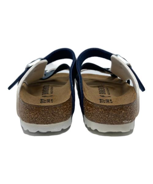 BIRKENSTOCK（ビルケンシュトック）BIRKENSTOCK (ビルケンシュトック) Pisa BS サンダル ホワイト×ネイビー サイズ:24㎝の古着・服飾アイテム