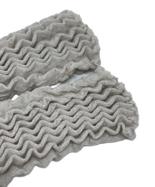 ISSEY MIYAKE（イッセイミヤケ）ISSEY MIYAKE (イッセイミヤケ) プリーツカーディガン / IM12KO768 ベージュ サイズ:2の古着・服飾アイテム