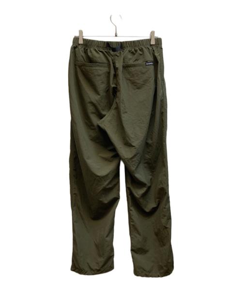 GRAMICCI（グラミチ）GRAMICCI (グラミチ) LOWERCASE (ロウワーケース) 別注NYLON TRACK PANT オリーブ サイズ:L 未使用品の古着・服飾アイテム